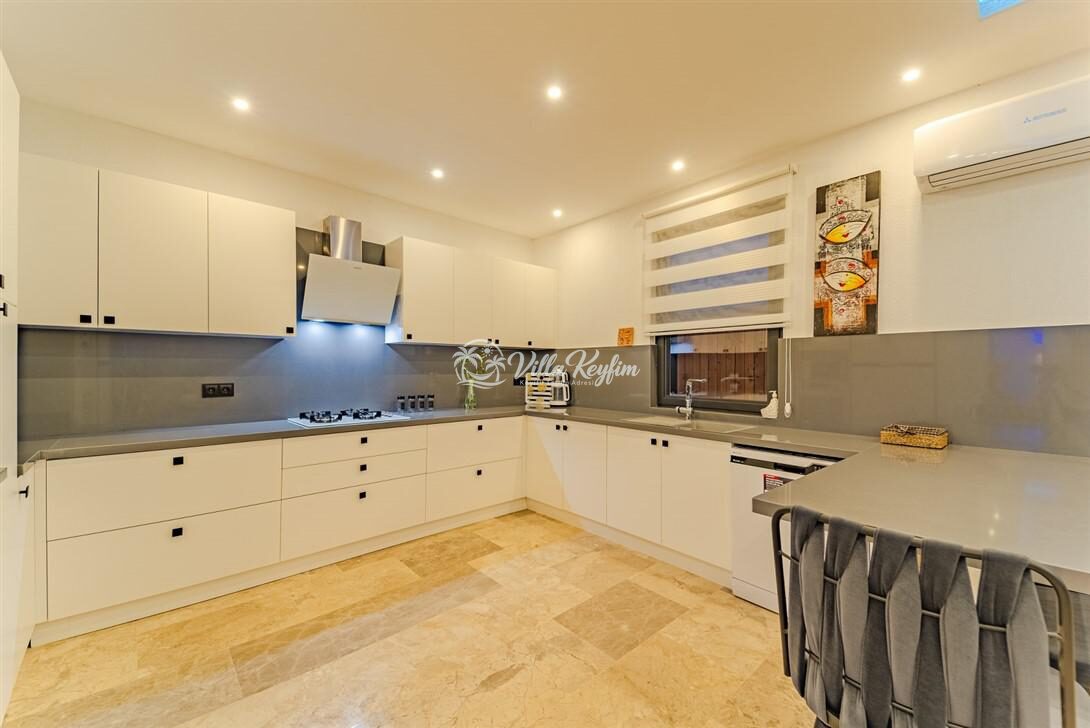 Villa Sea Pro — 28