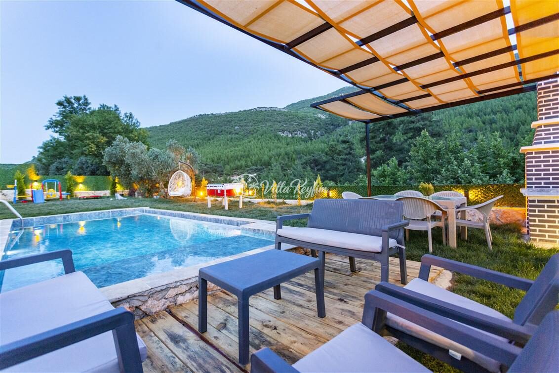 Villa Menesa — 4