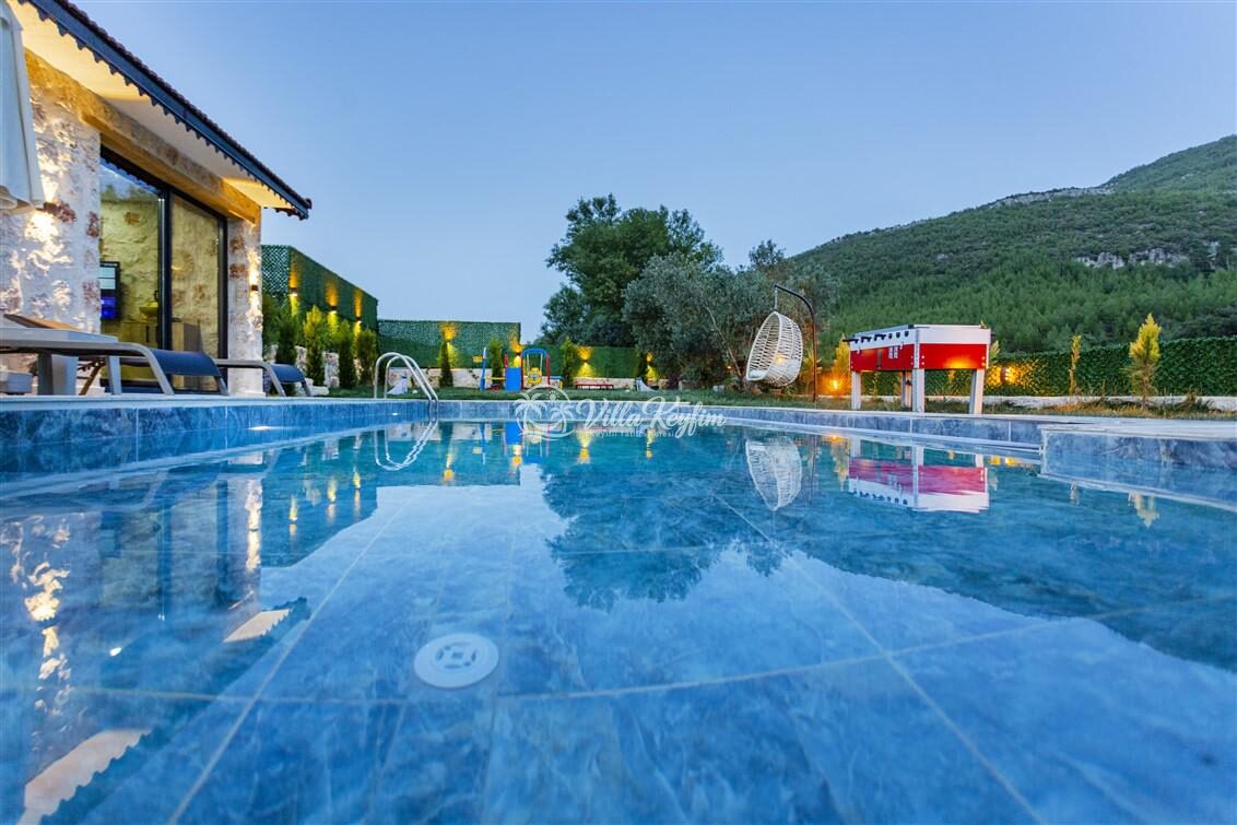 Villa Menesa — 15