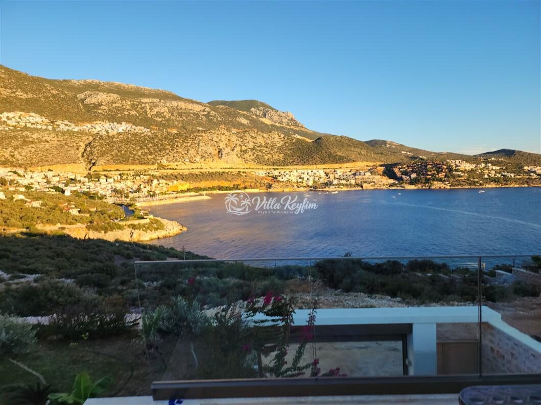 Villa Banu Exclusive — 50
