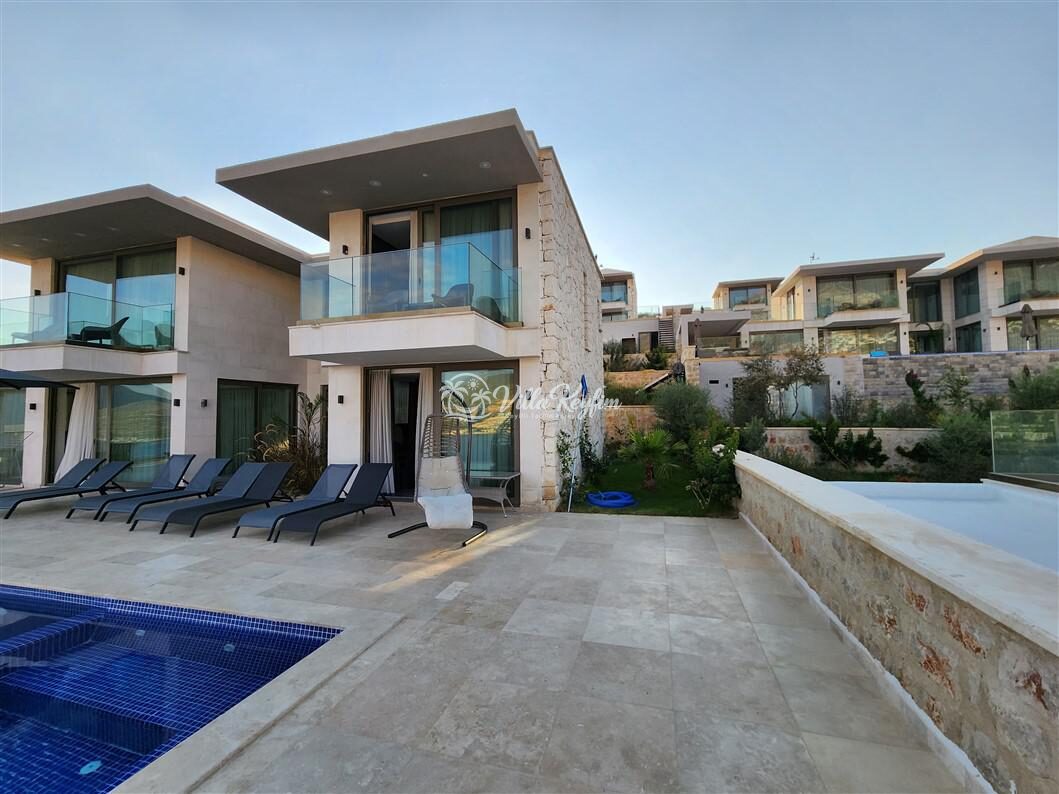 Villa Banu Exclusive — 80