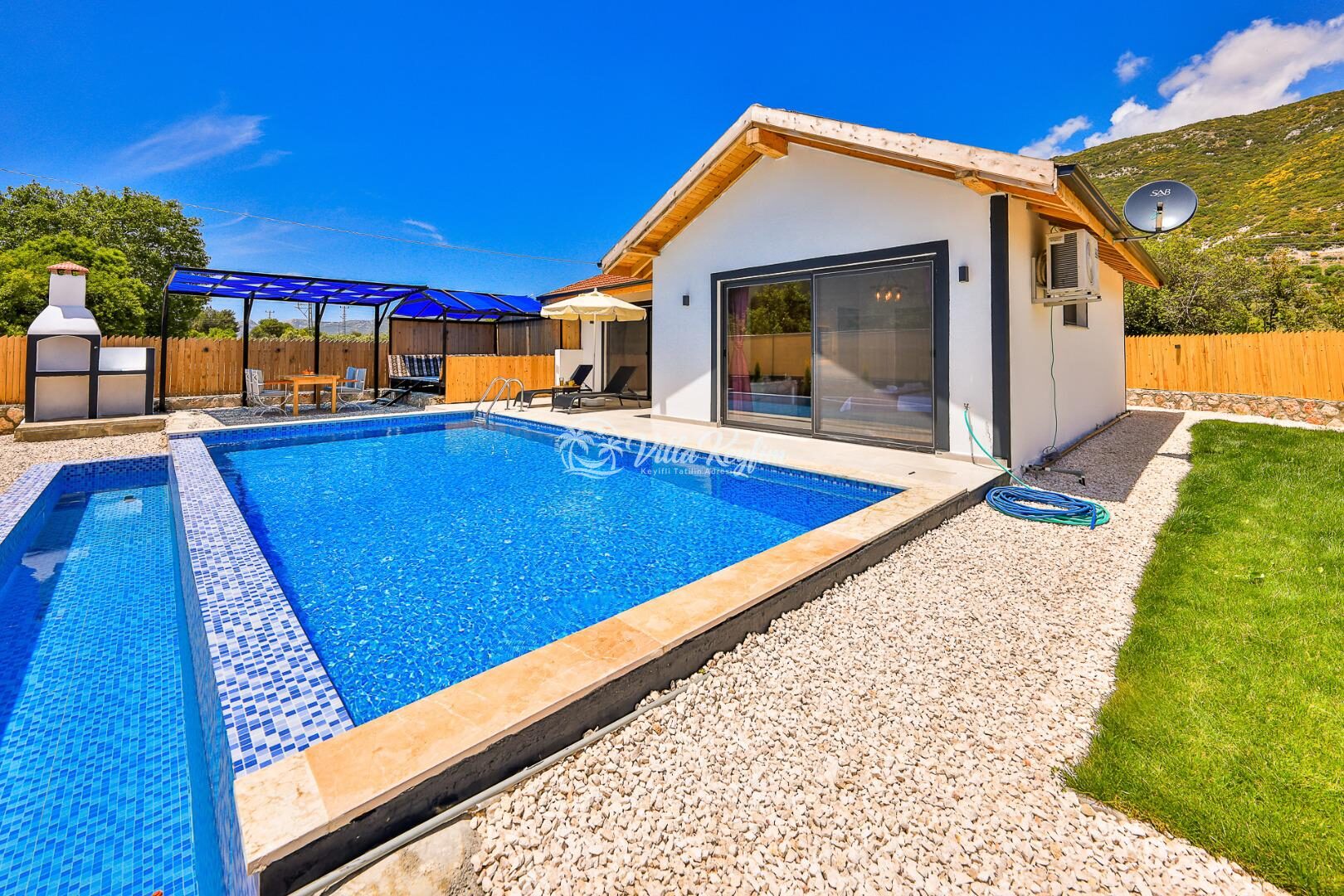 Villa Erisa — 13
