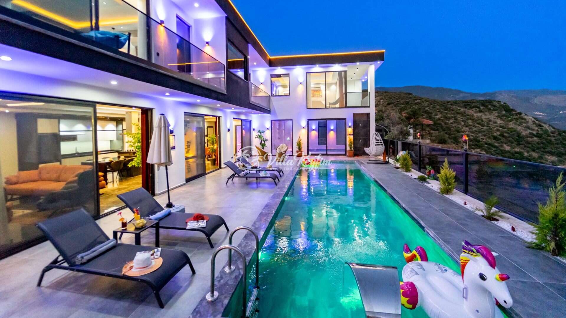 Villa Water Moon — 1