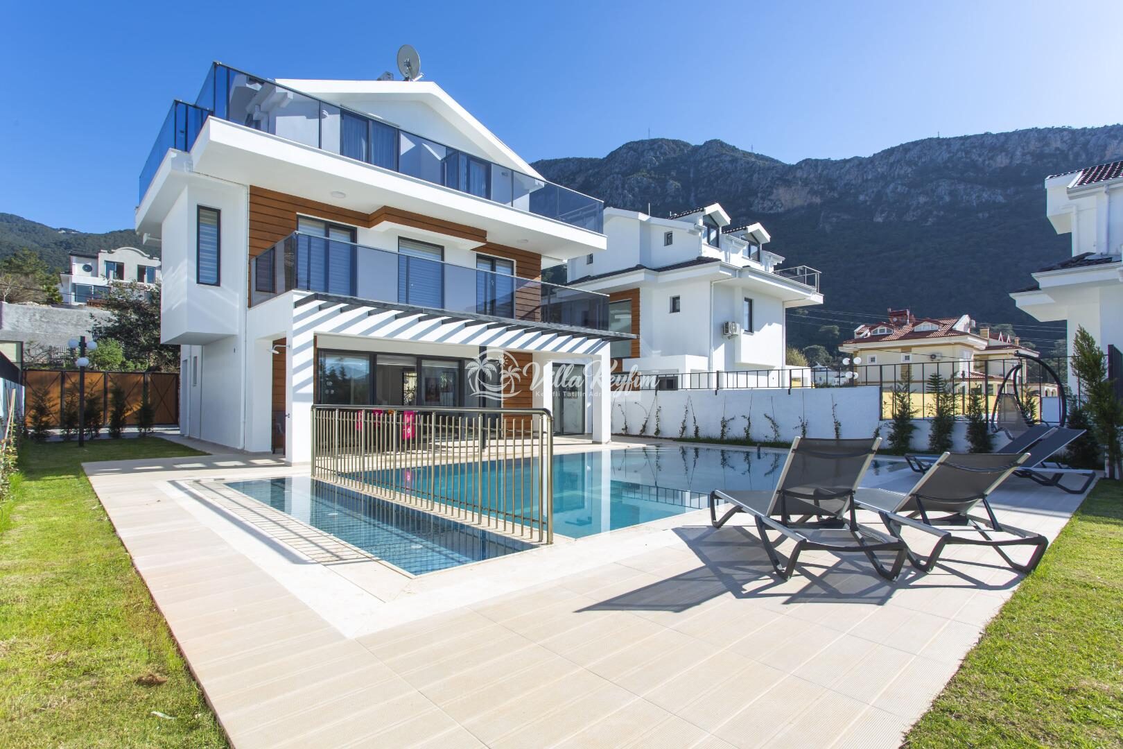 Villa Berzan — 4
