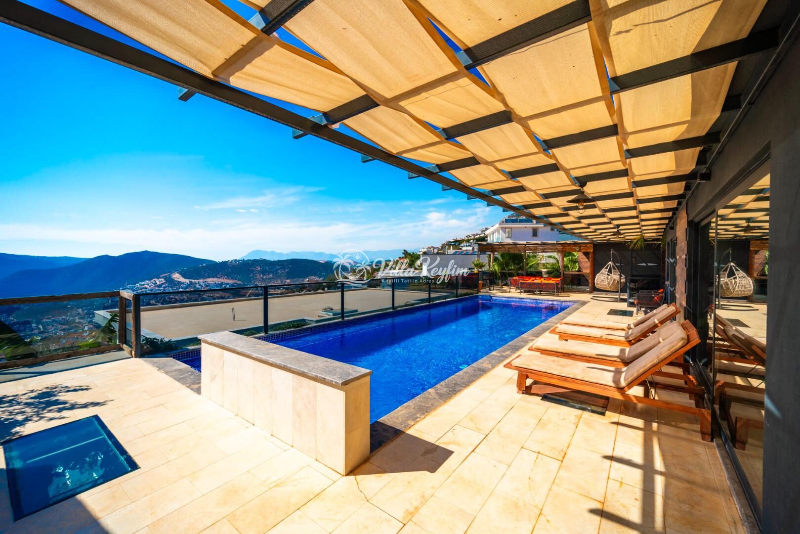 Villa Everest — 13