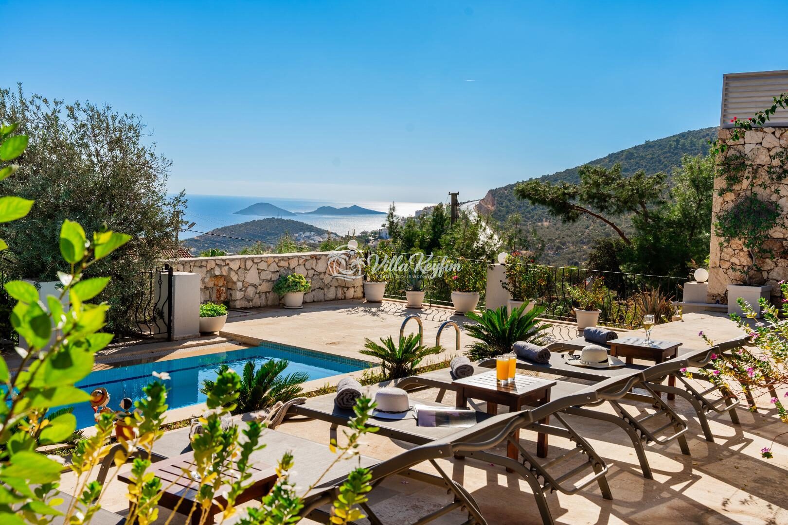 Villa Seas The Day — 13
