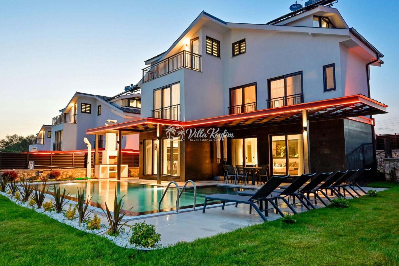 Villa Luna Vista 3 — 4
