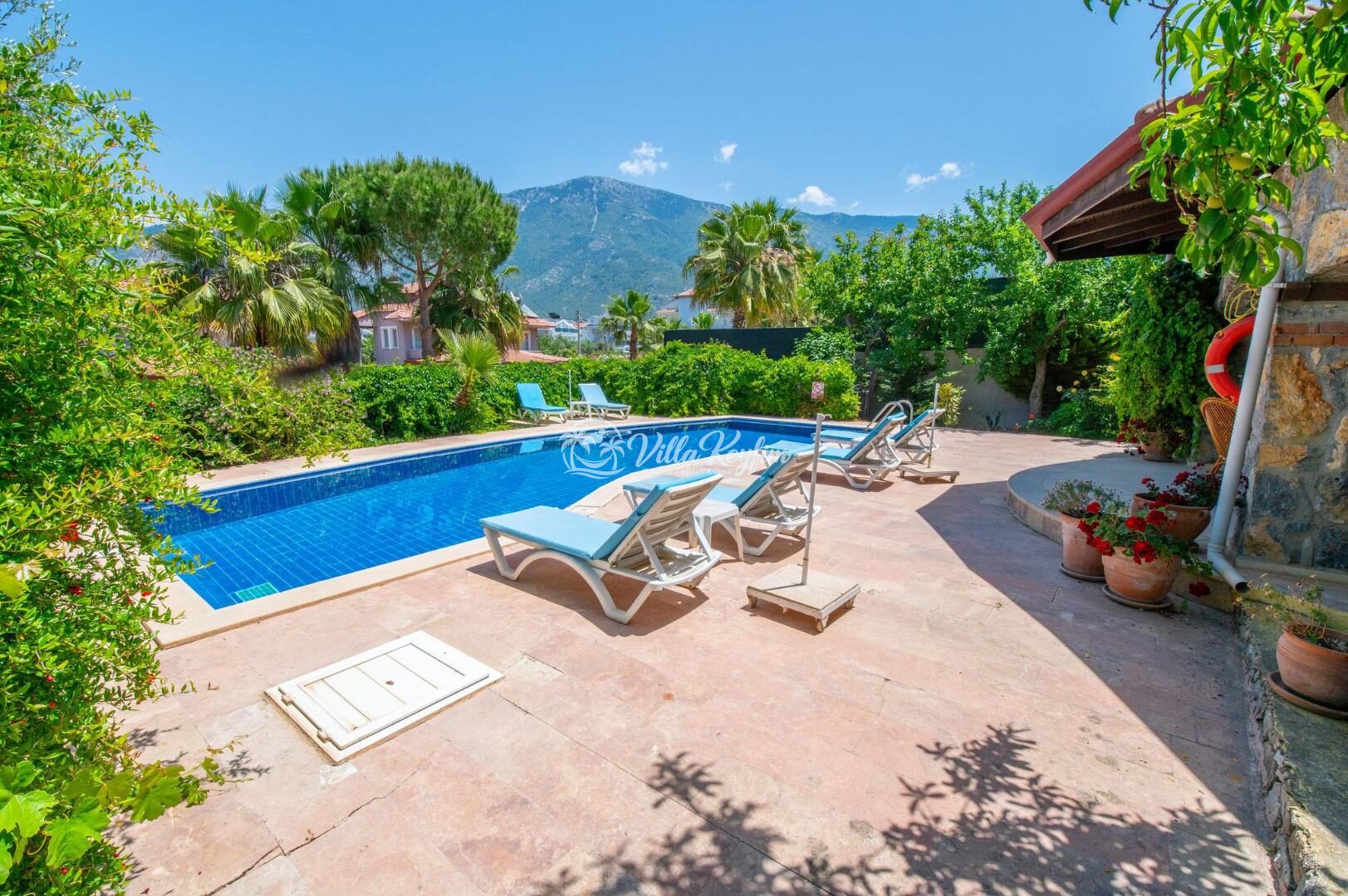 Villa Alora — 6