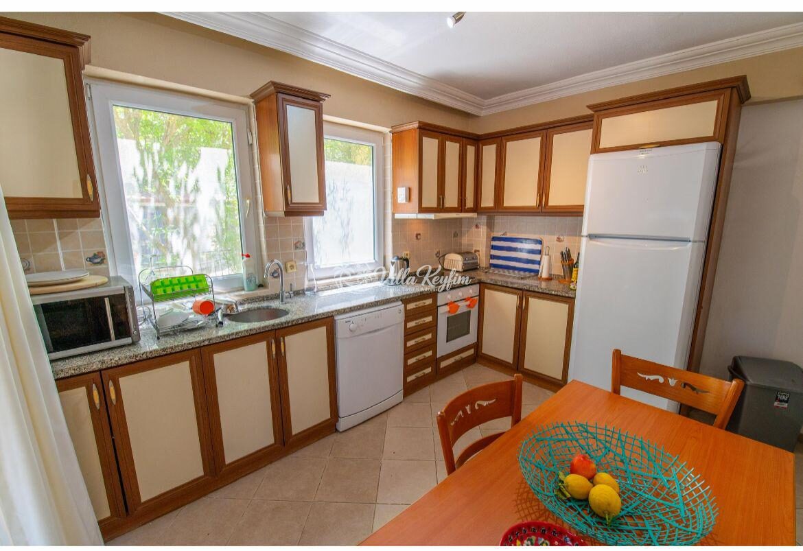 Villa Alora — 16