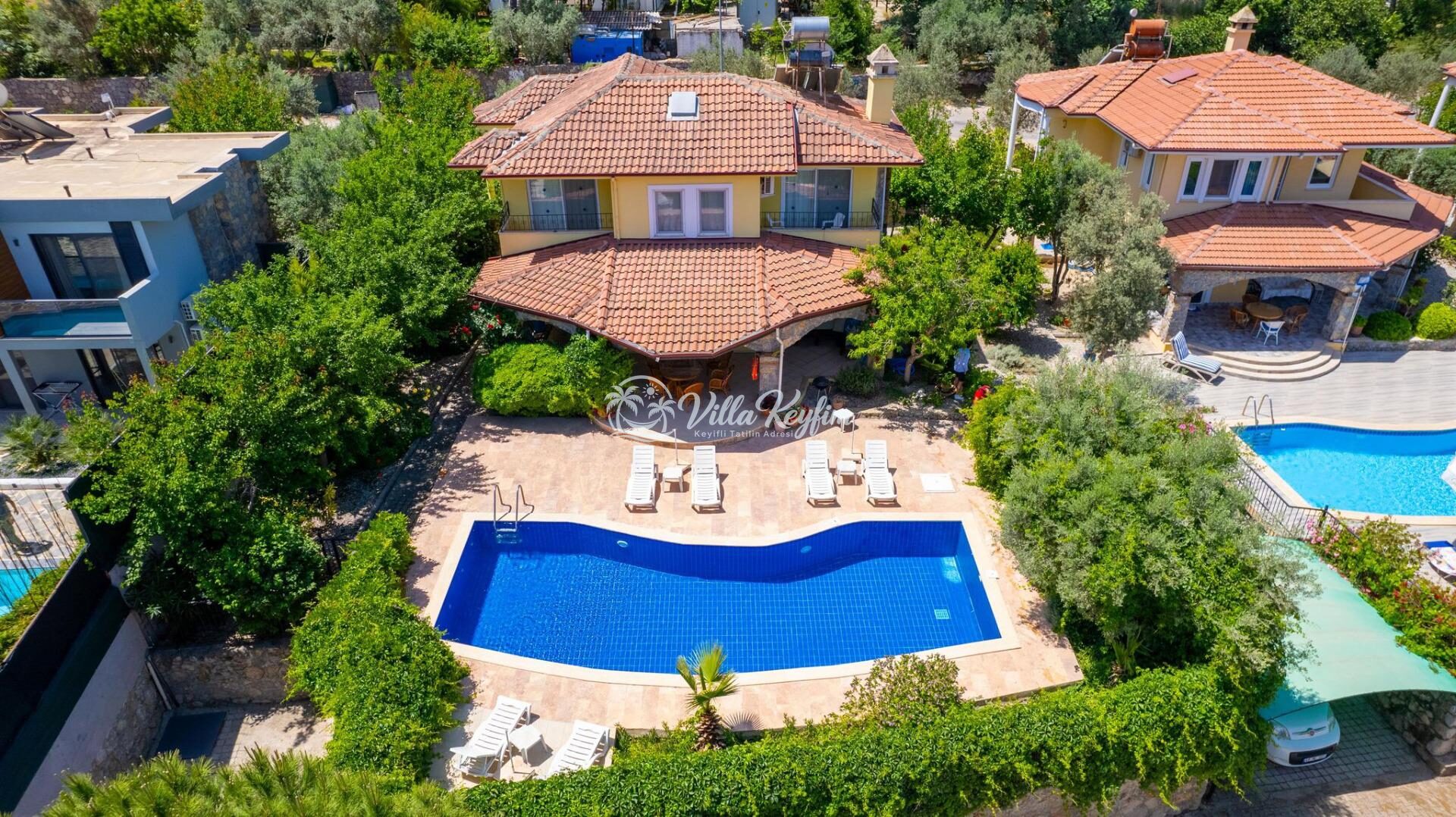Villa Alora — 30