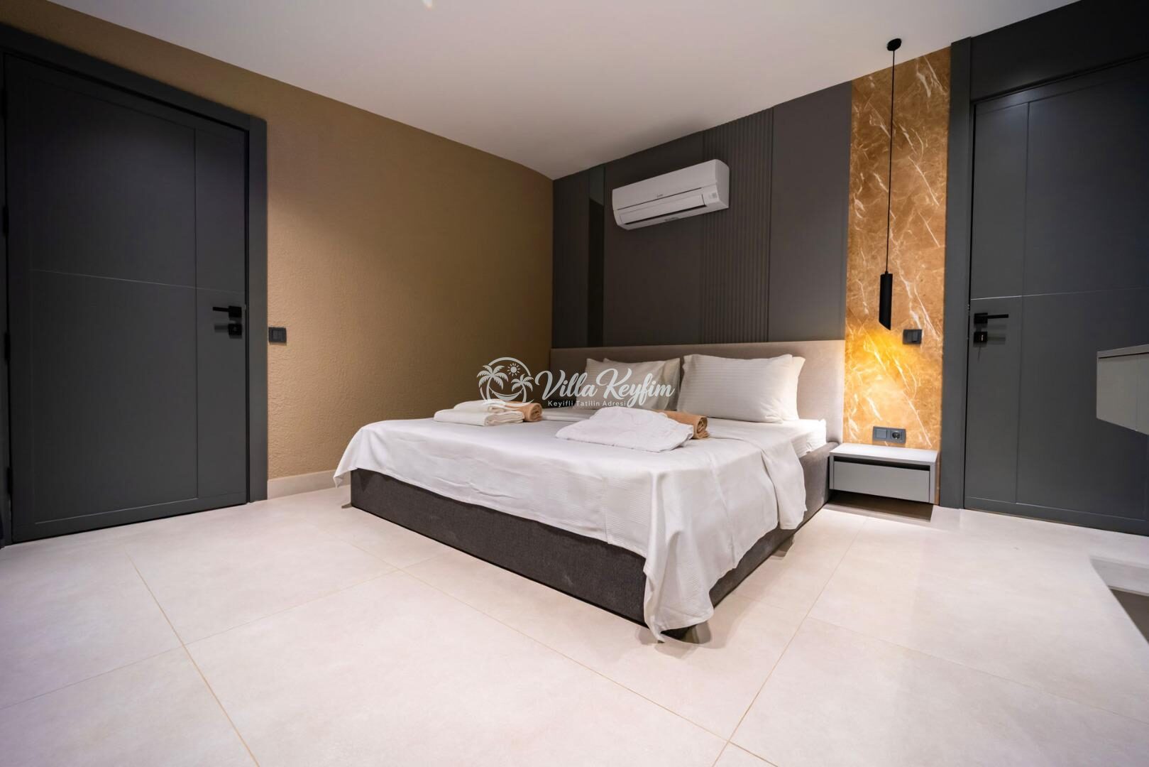 Villa Aura C — 48