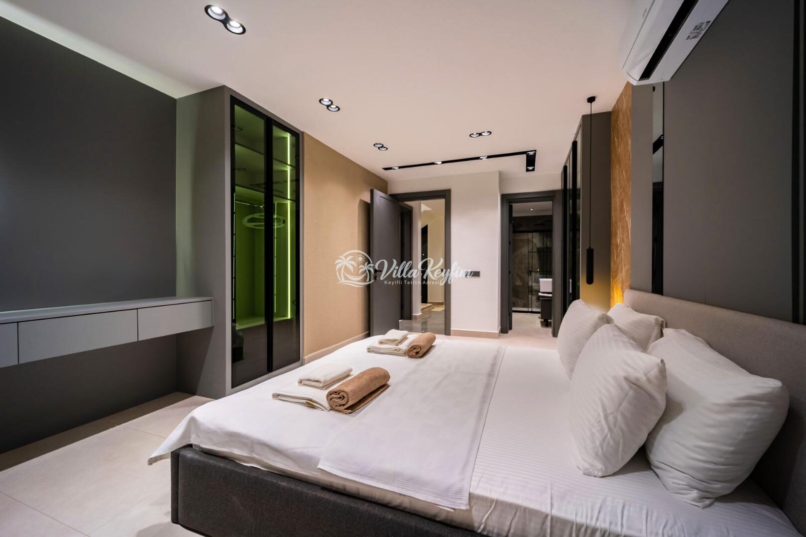 Villa Aura C — 51