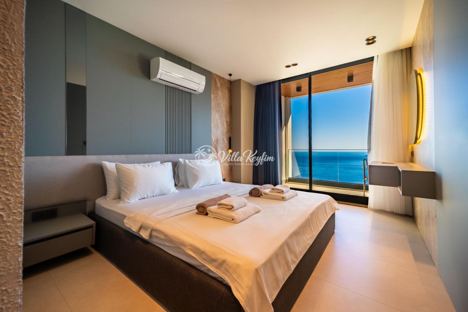 Villa Aura D — 82