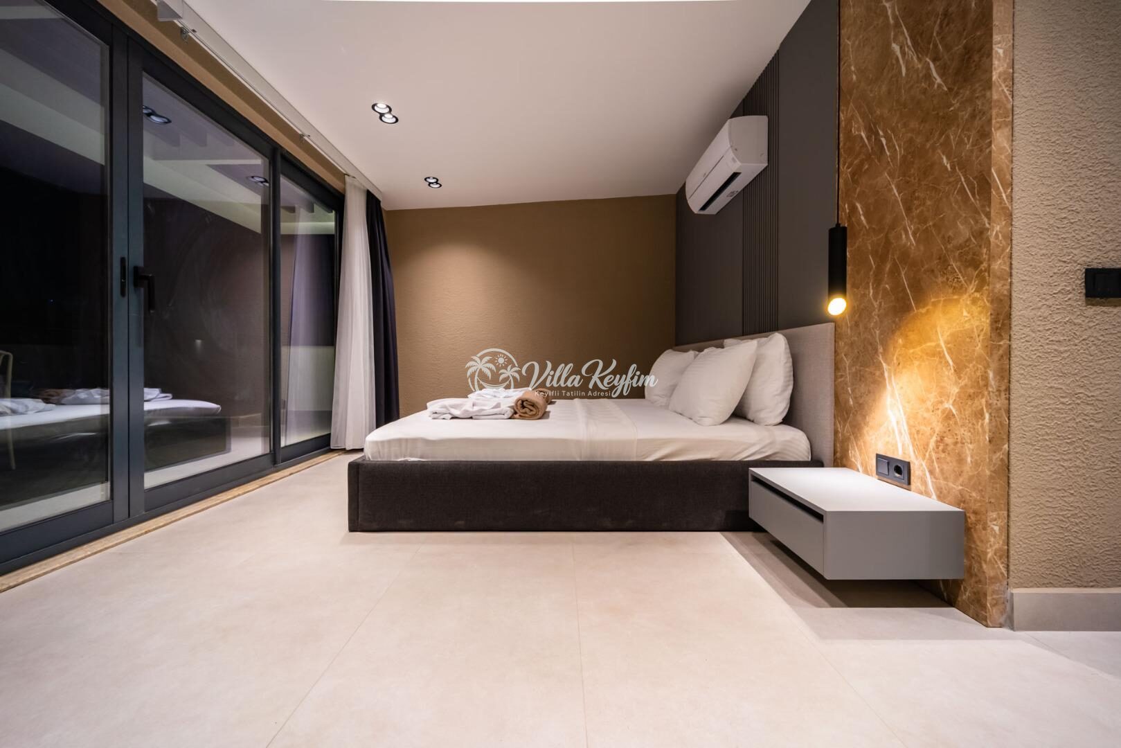 Villa Aura F — 85