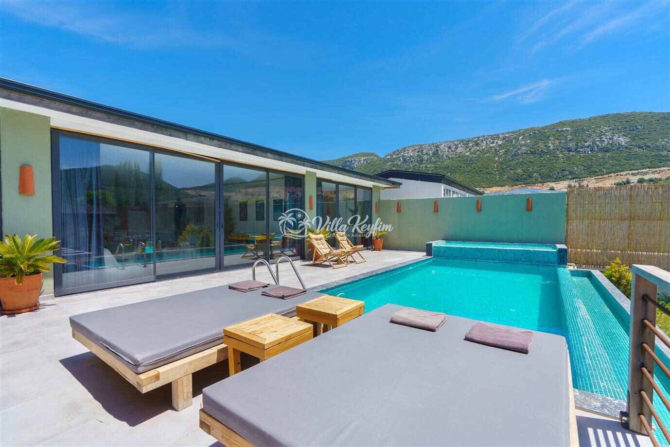 Villa Stay — 4