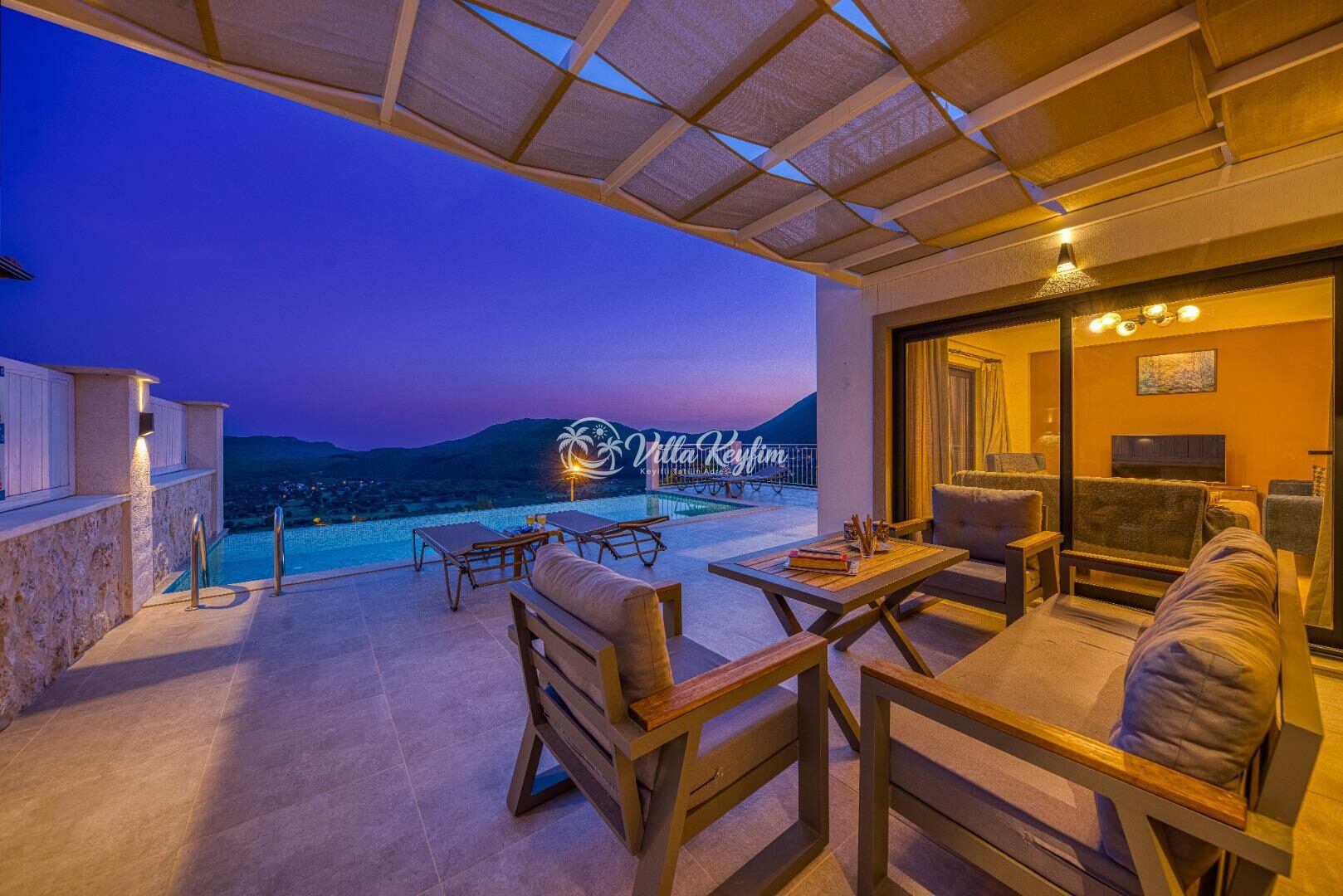 Villa Poeta — 8
