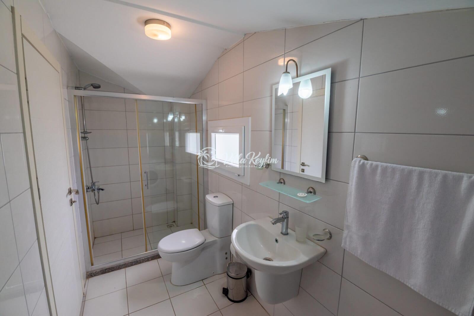 Villa Elora — 20
