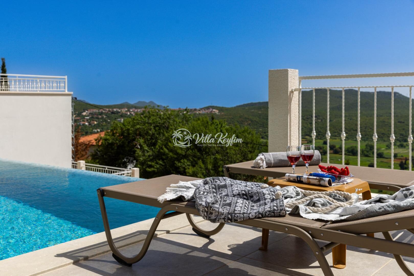 Villa Poeta — 24