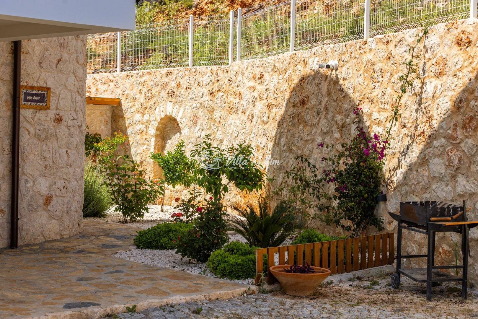 Villa Poeta — 56