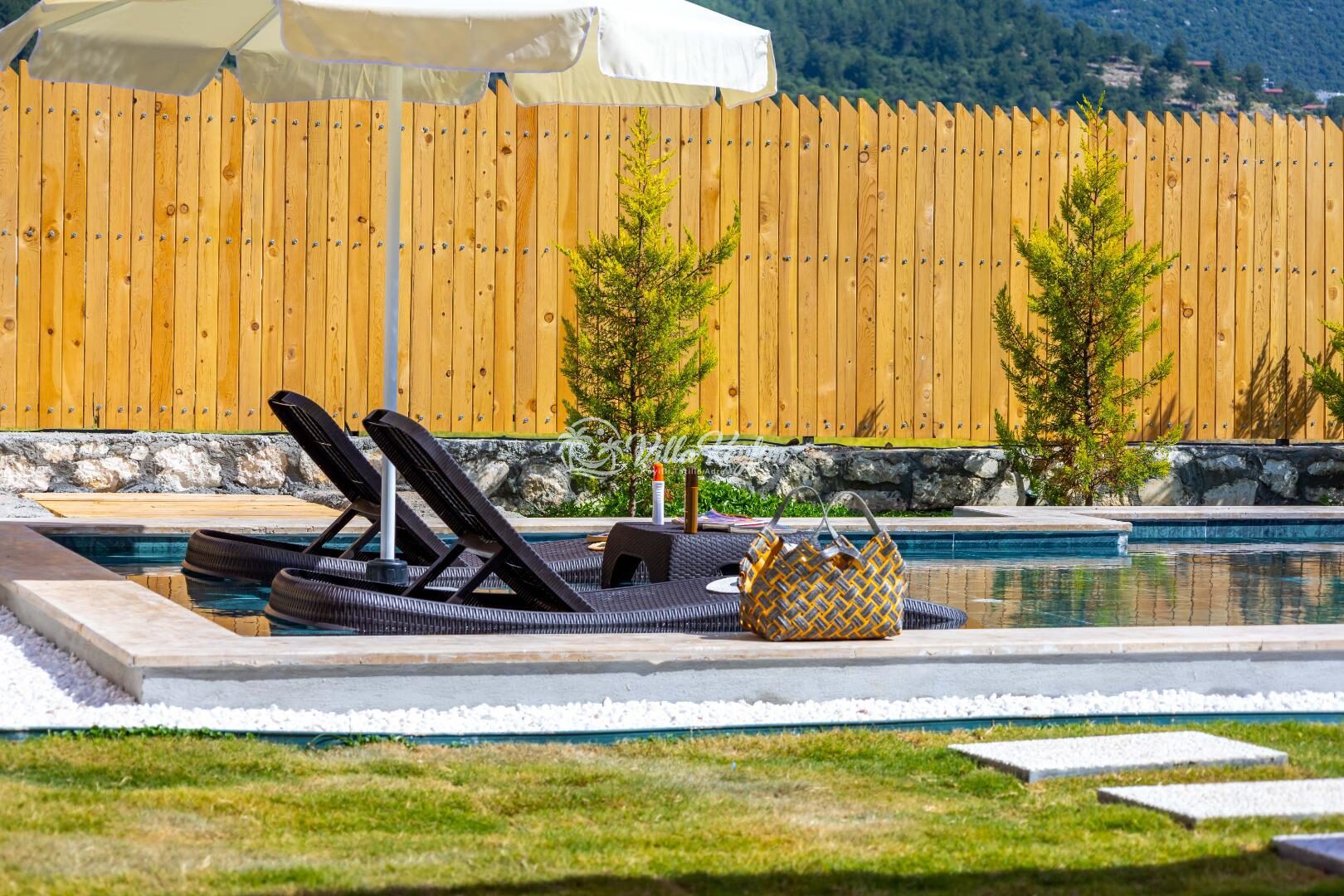 Villa Red — 12