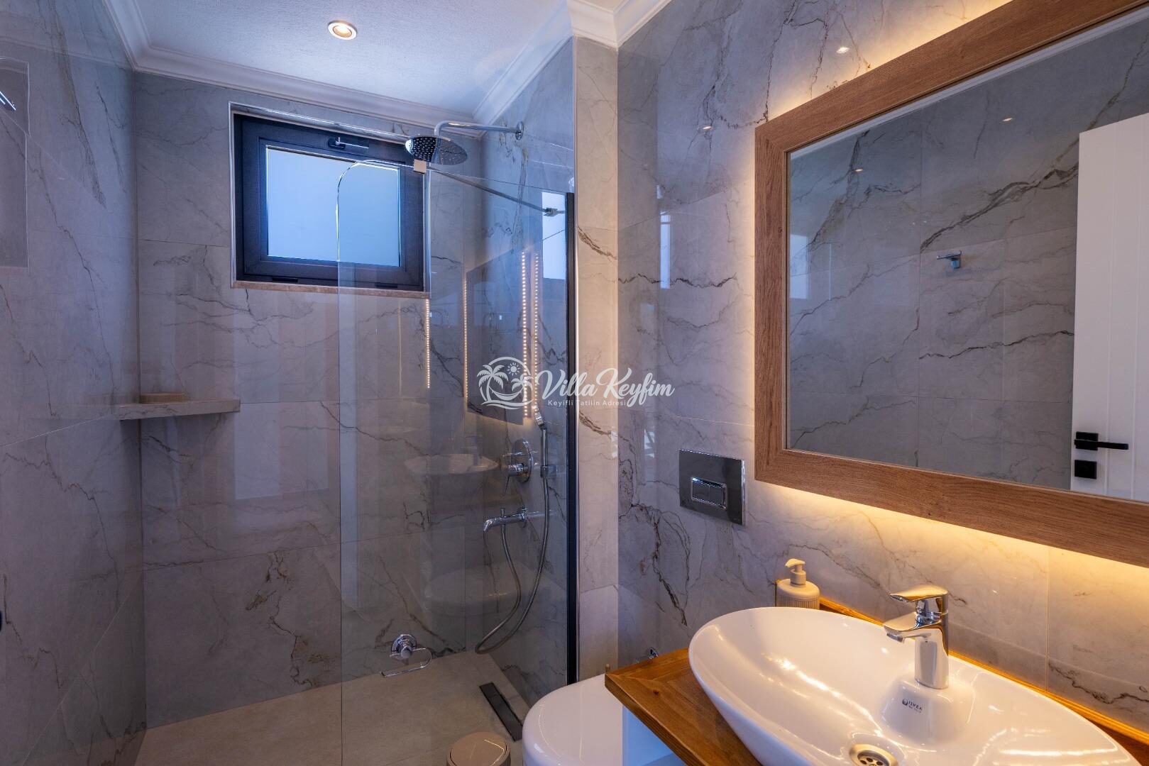 Villa Lovelet 2 — 84