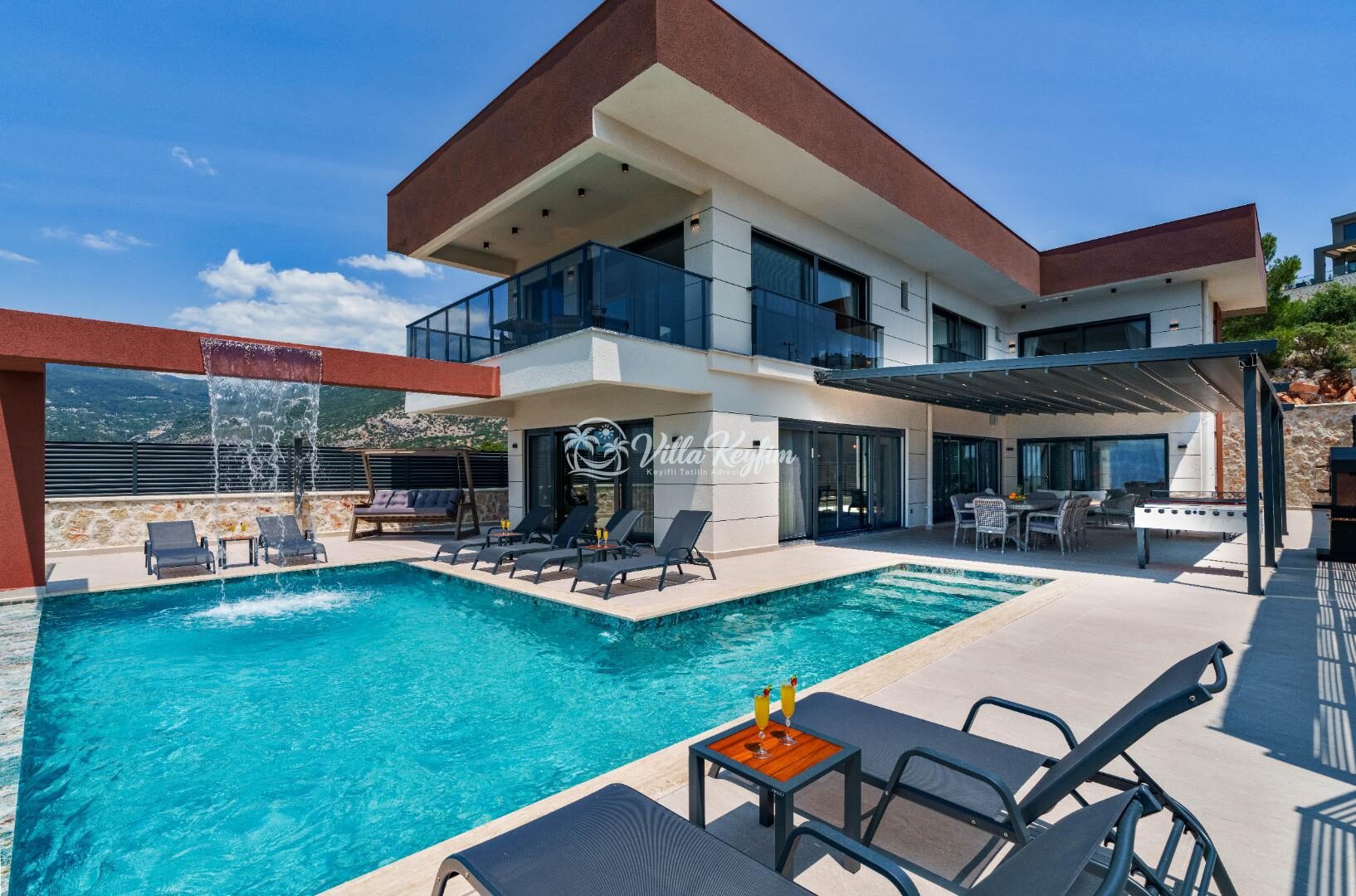 Villa Newcastle — 7