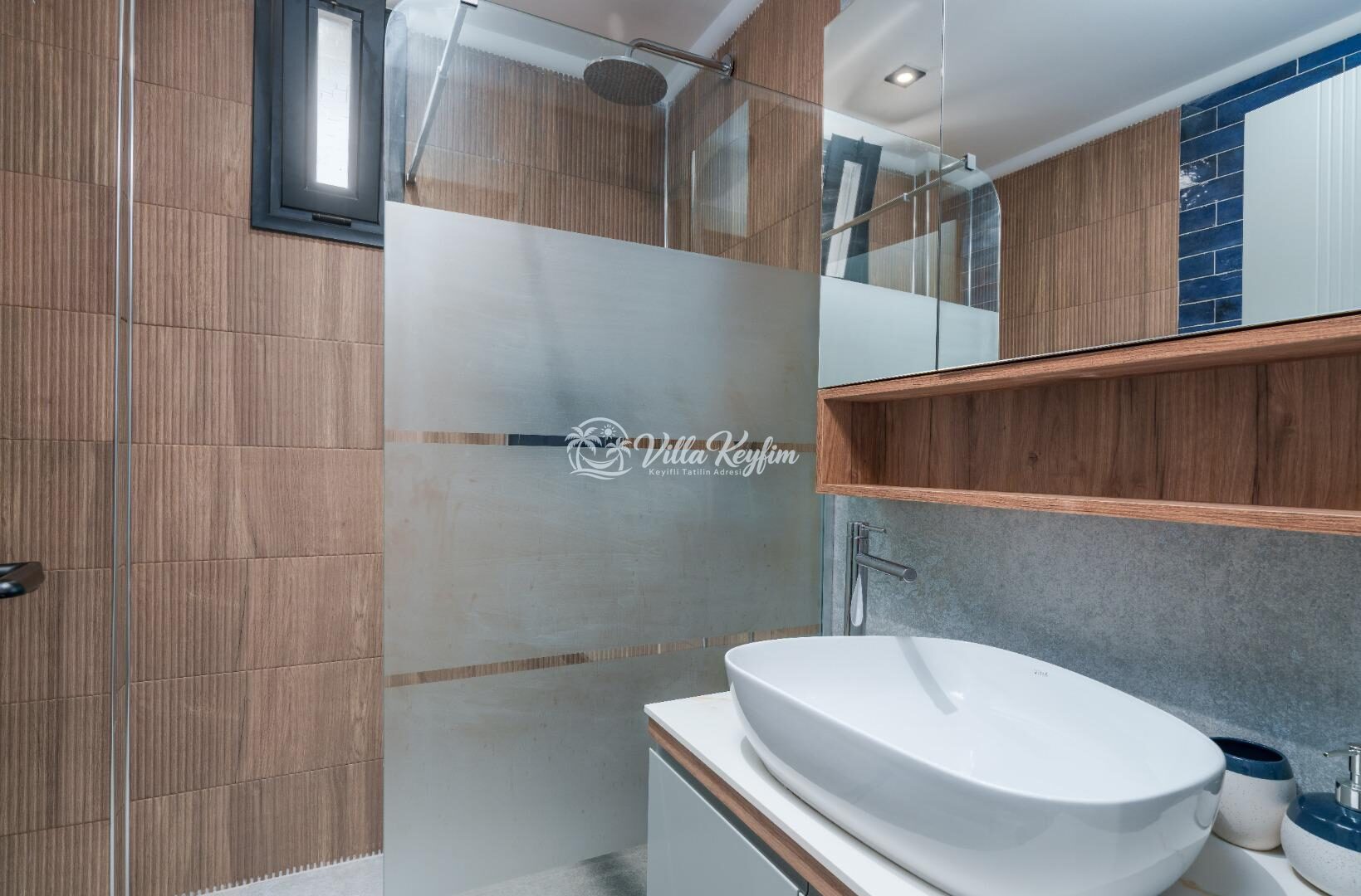 Villa Newcastle — 51