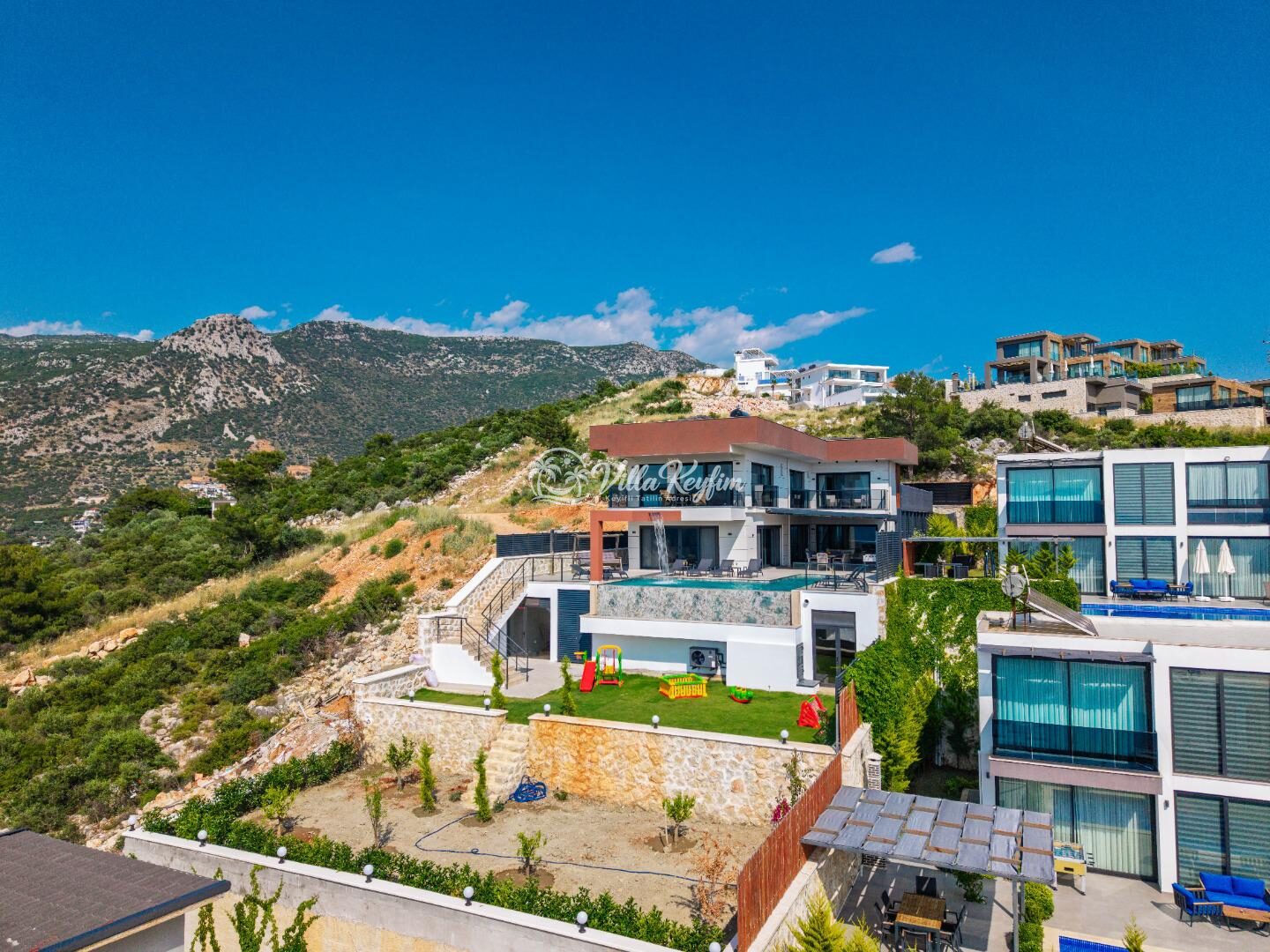 Villa Newcastle — 74