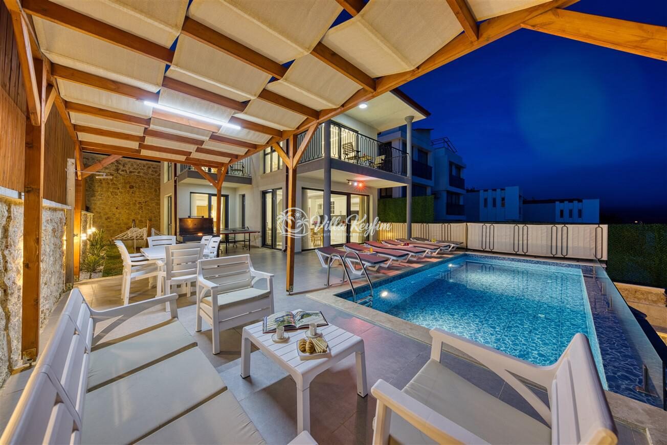 Villa Fiesta 2 — 2