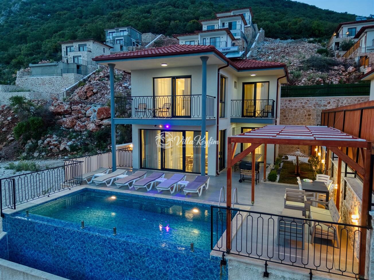Villa Fiesta 2 — 4