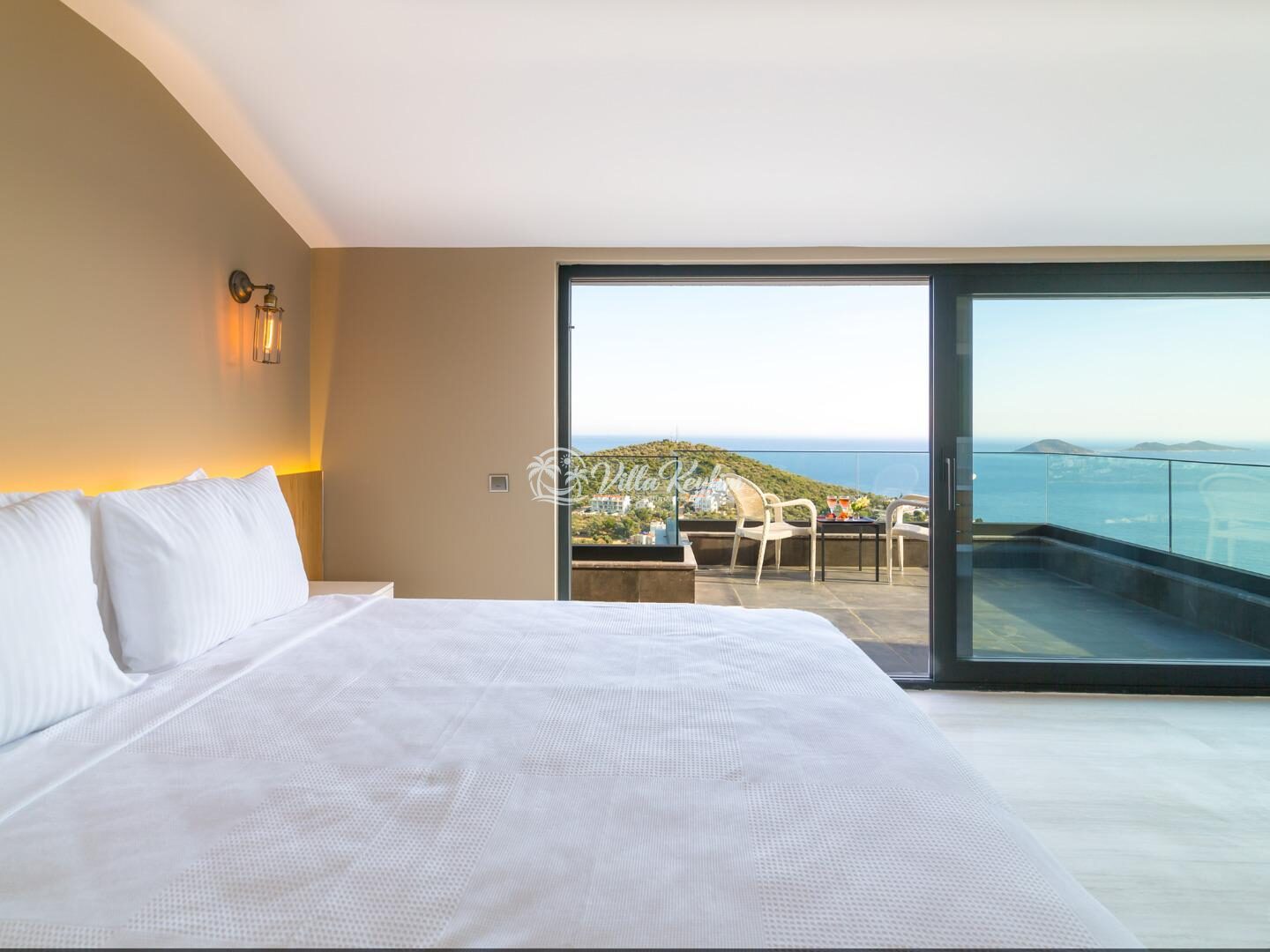Villa Vogue — 15