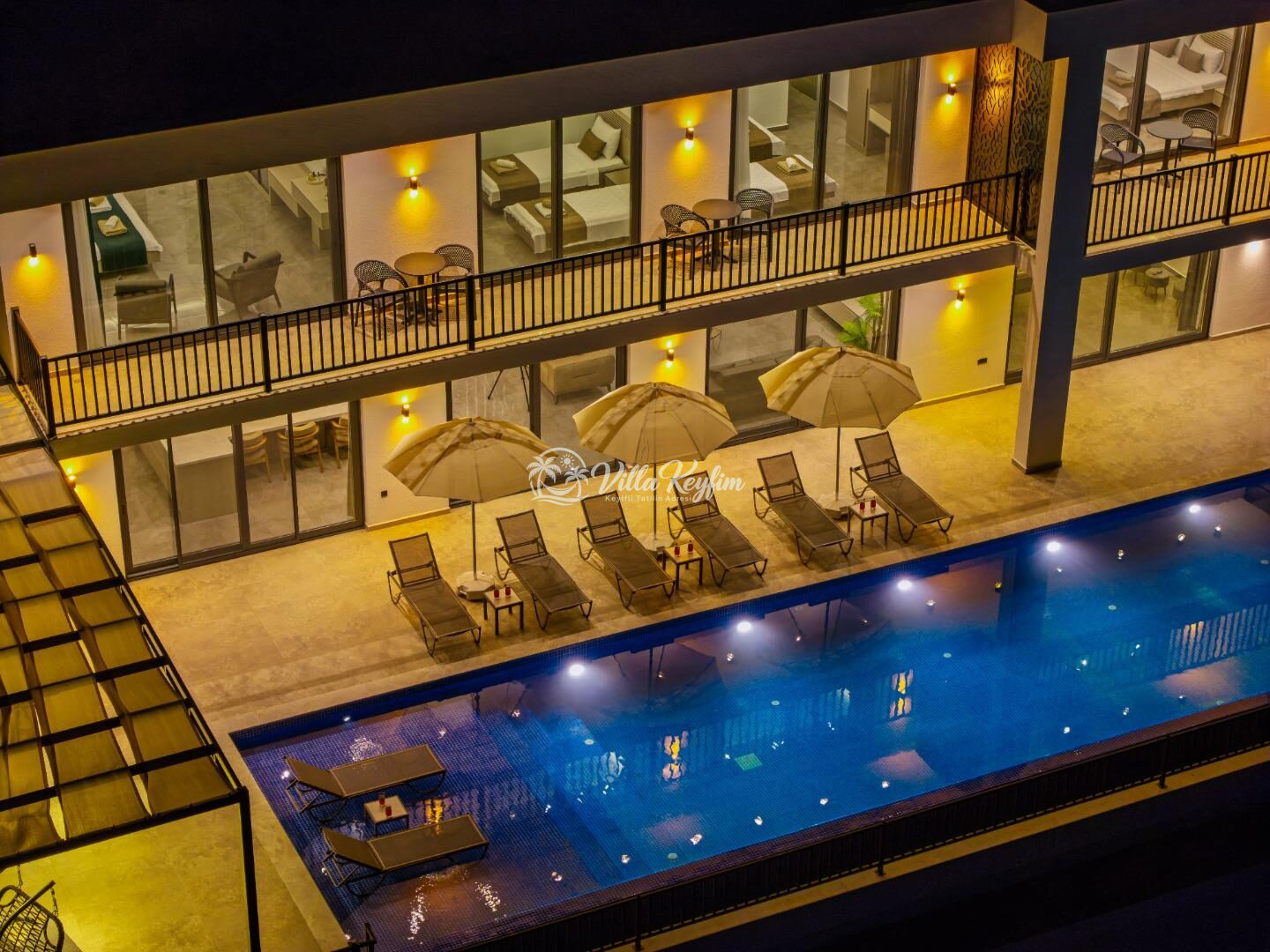 Villa Blue Night — 53