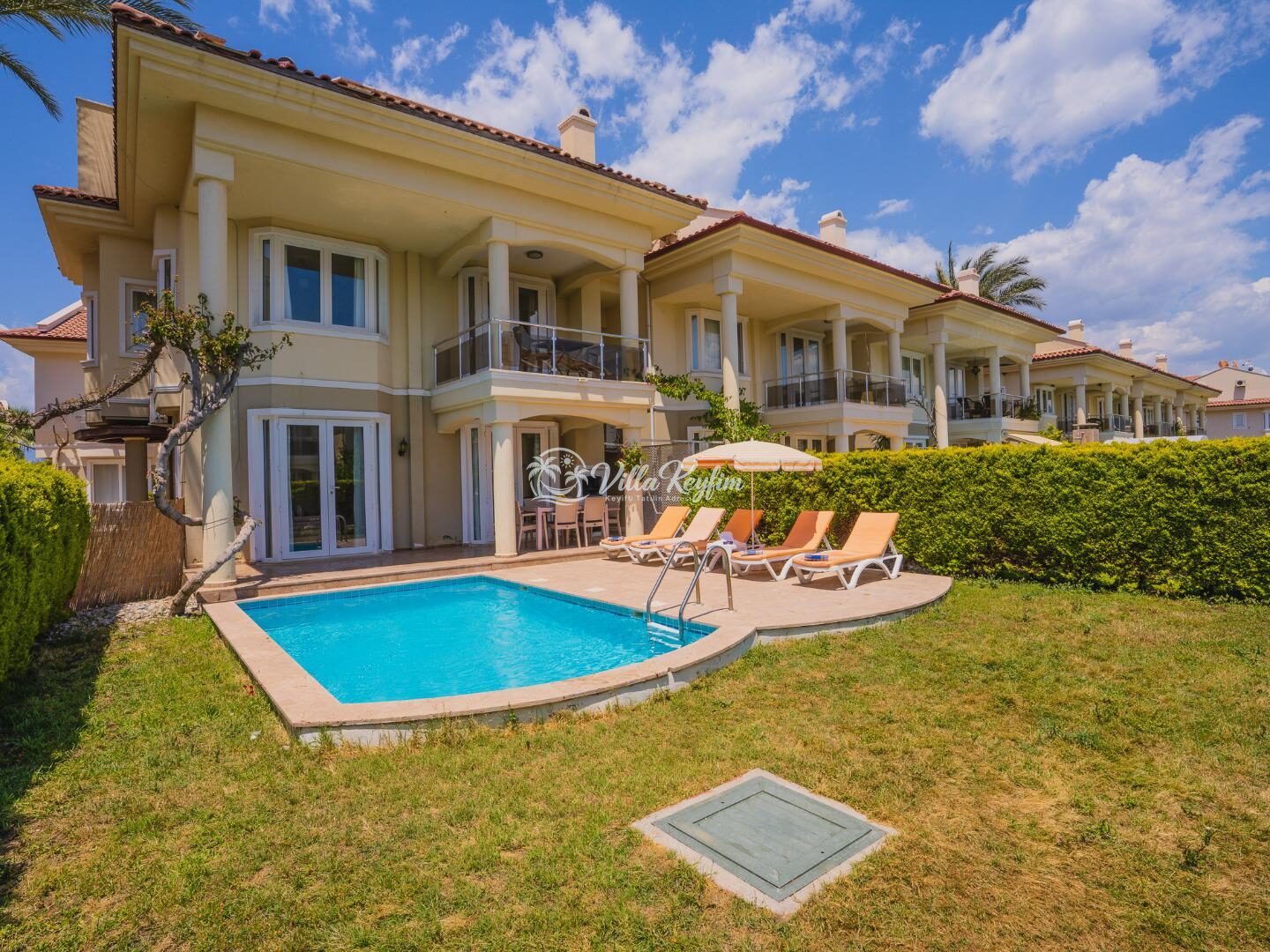 Villa Pearl 4 — 5