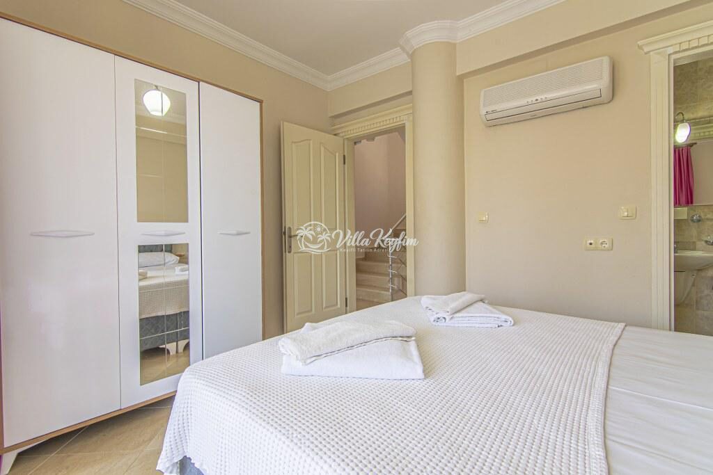 Villa Pearl 8 — 19