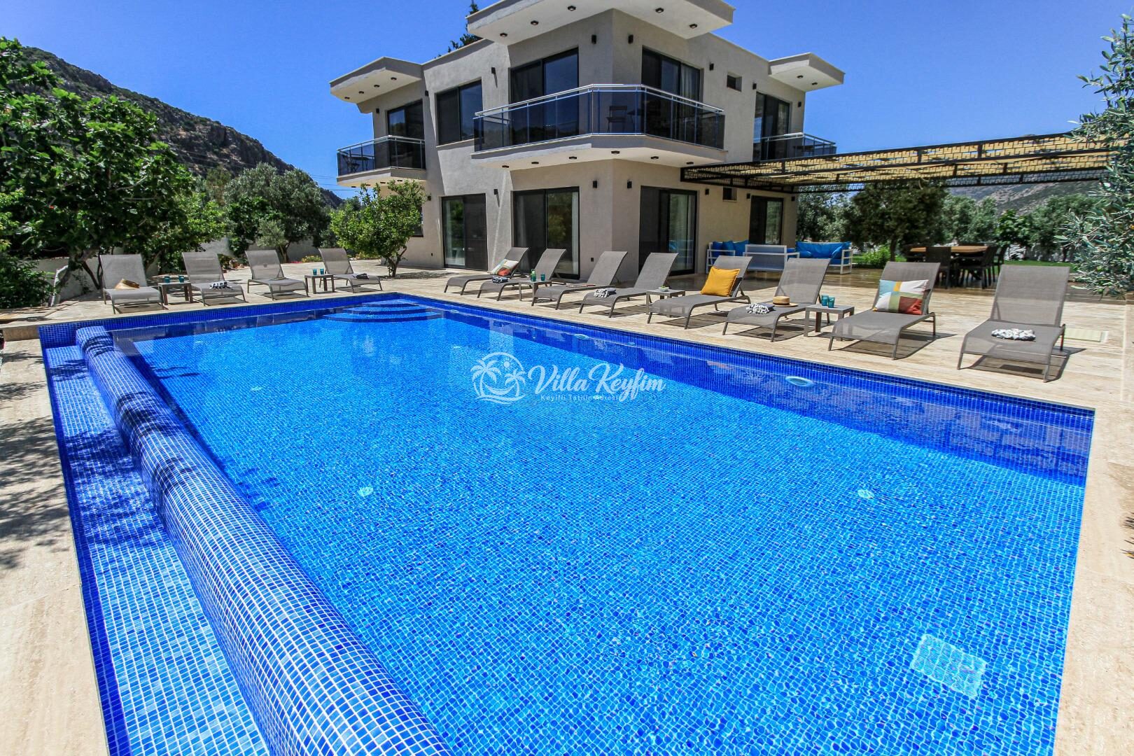 Villa Aristo — 10