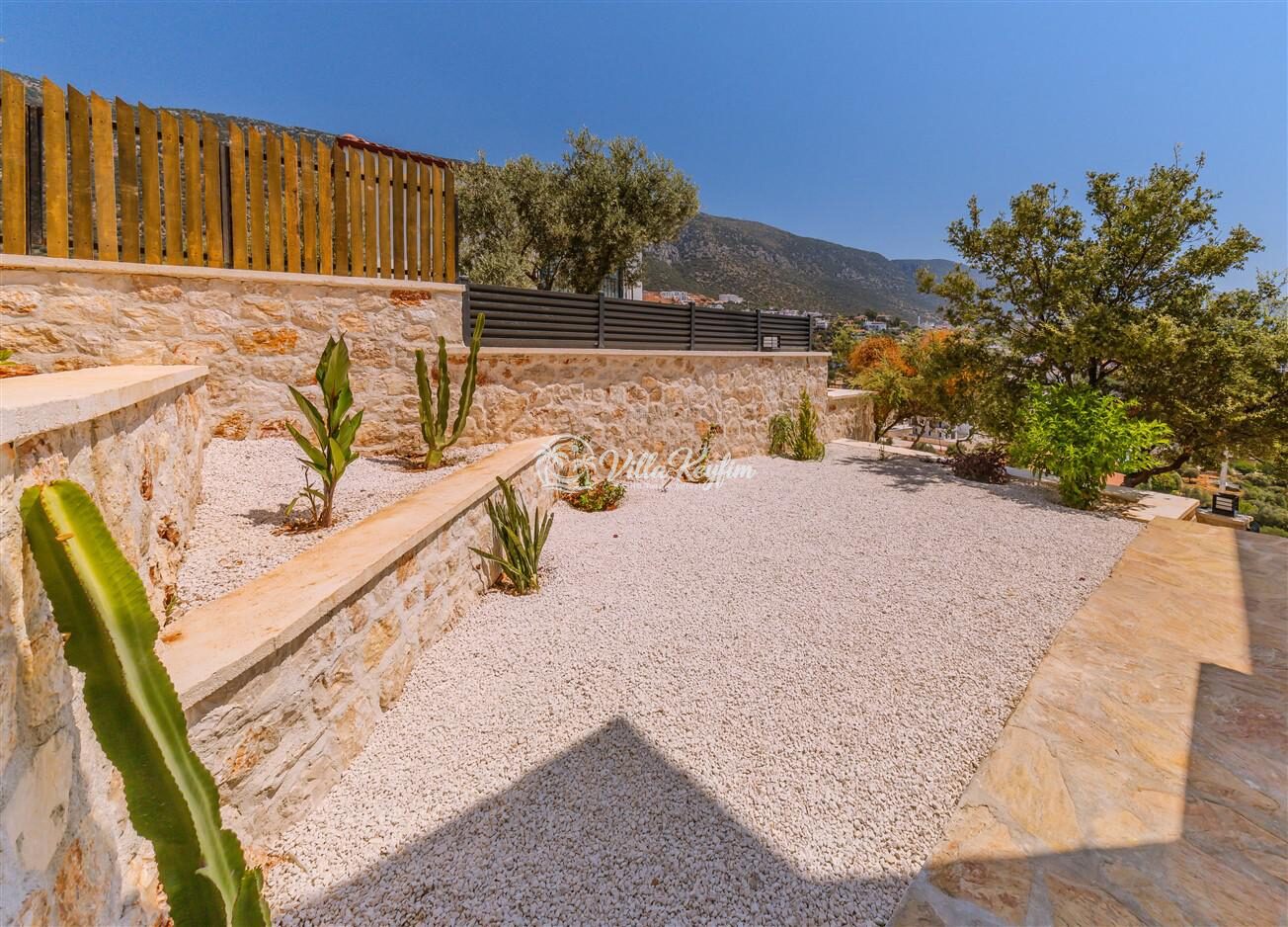 Villa Eterna — 9