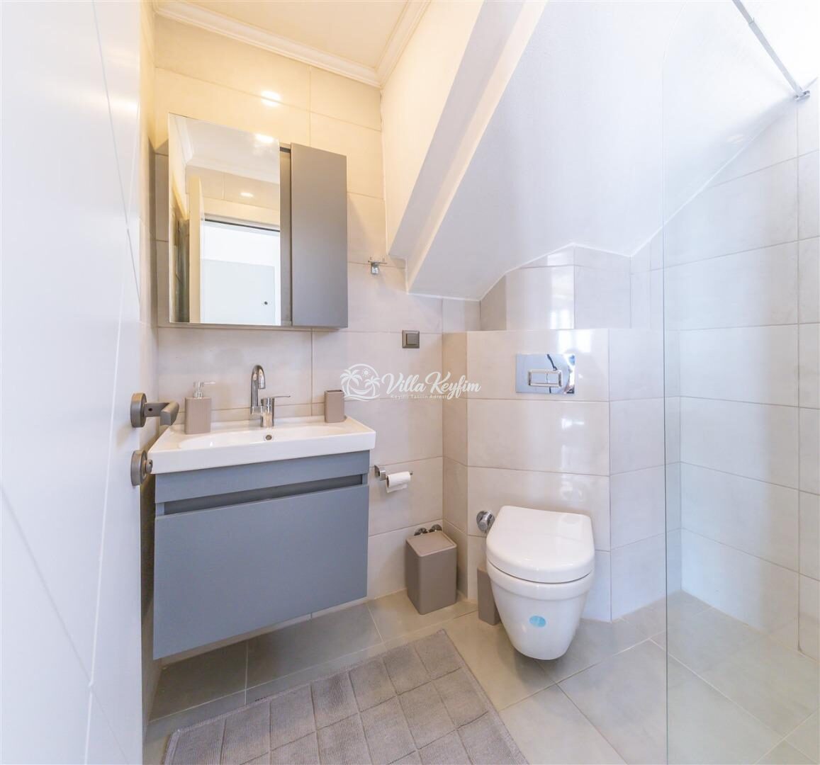 Villa Eterna — 42