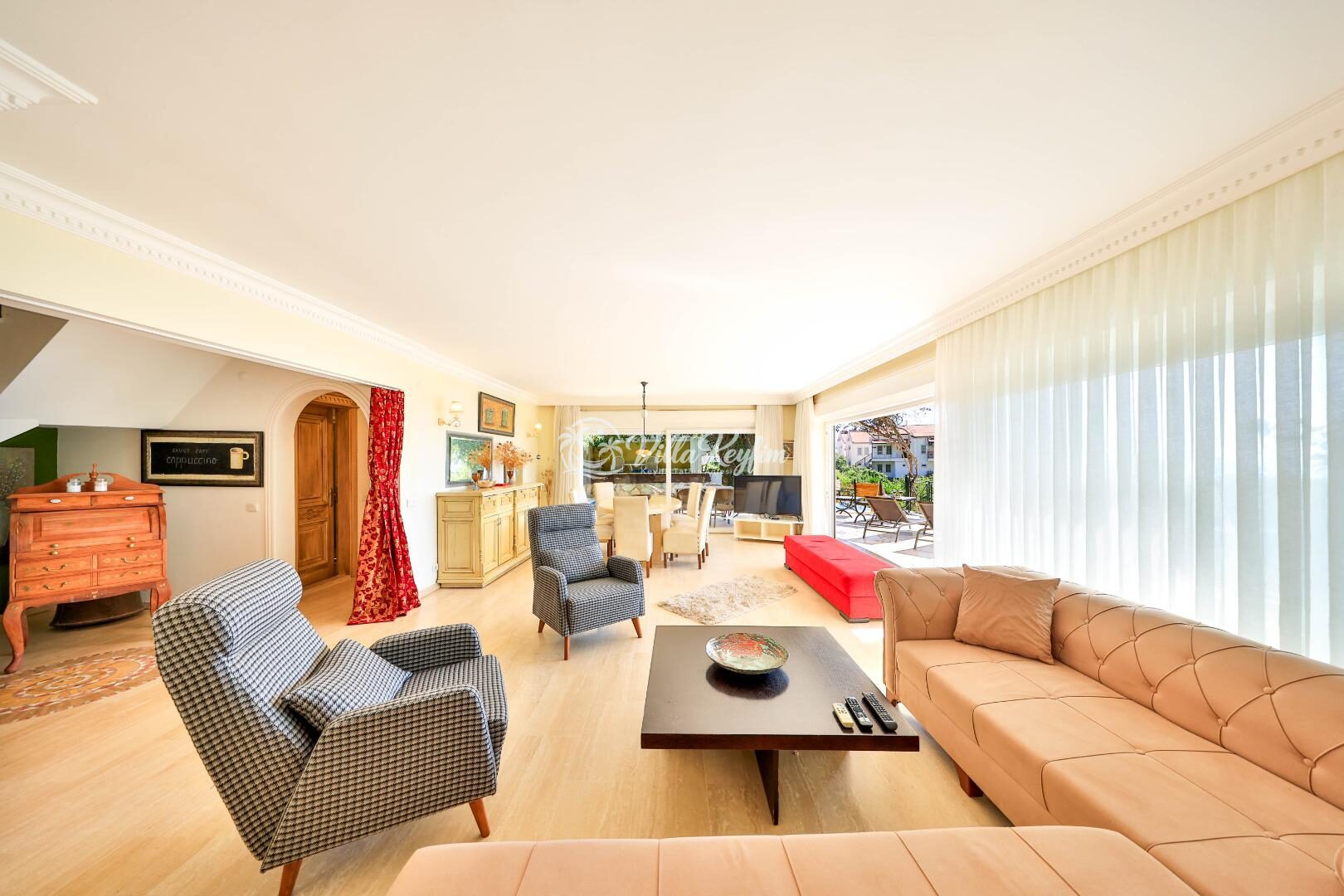 Villa Noyan — 11