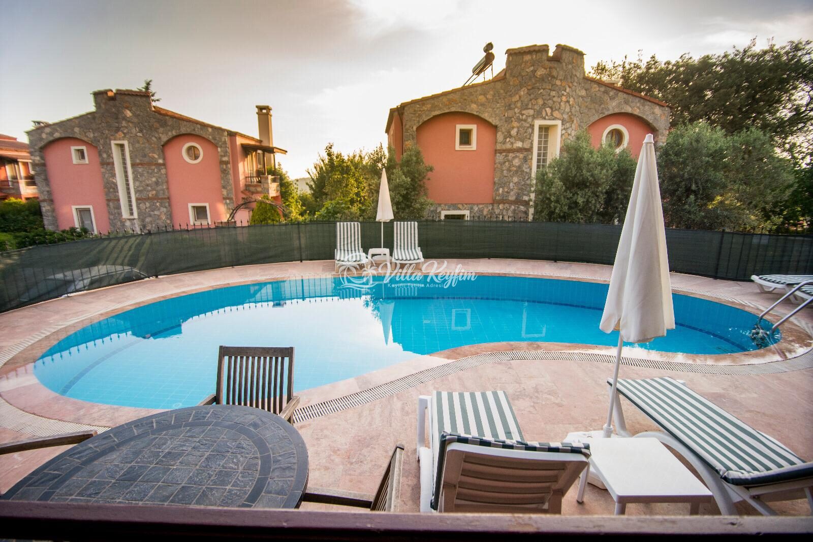 Villa Rota 3 — 6