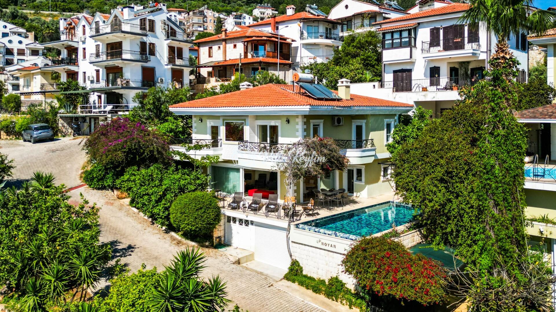 Villa Noyan — 39