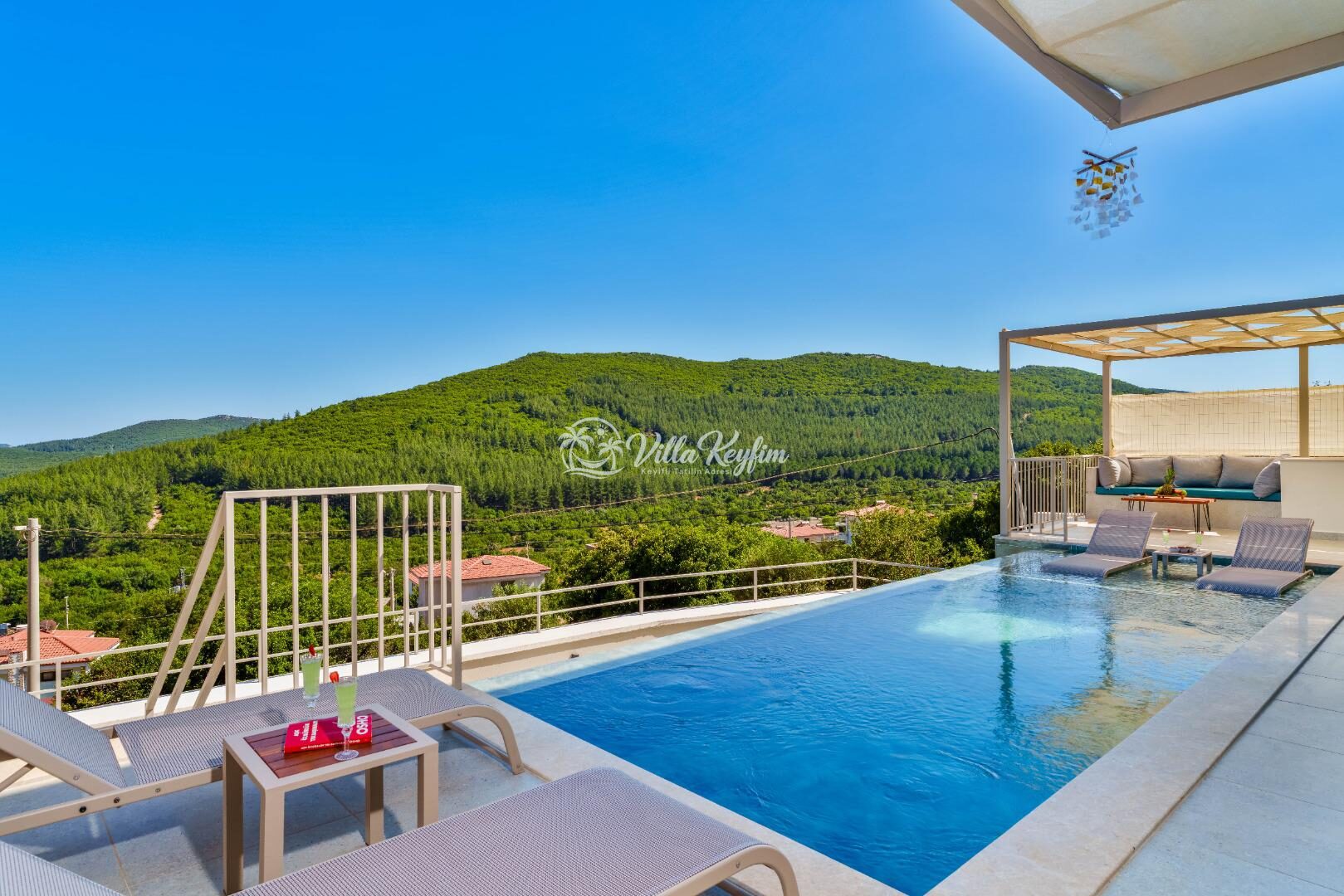 Villa Lumina — 3