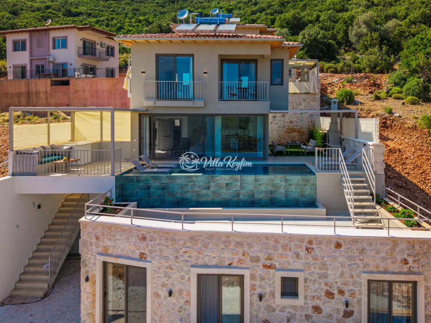 Villa Lumina — 9