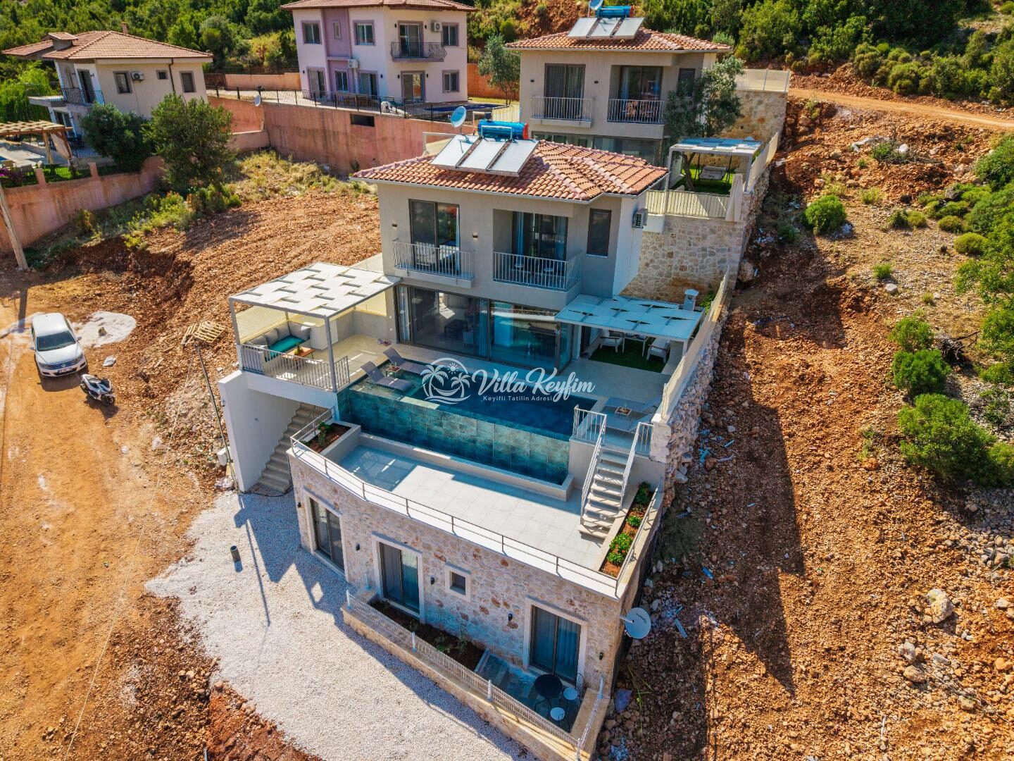 Villa Lumina — 10
