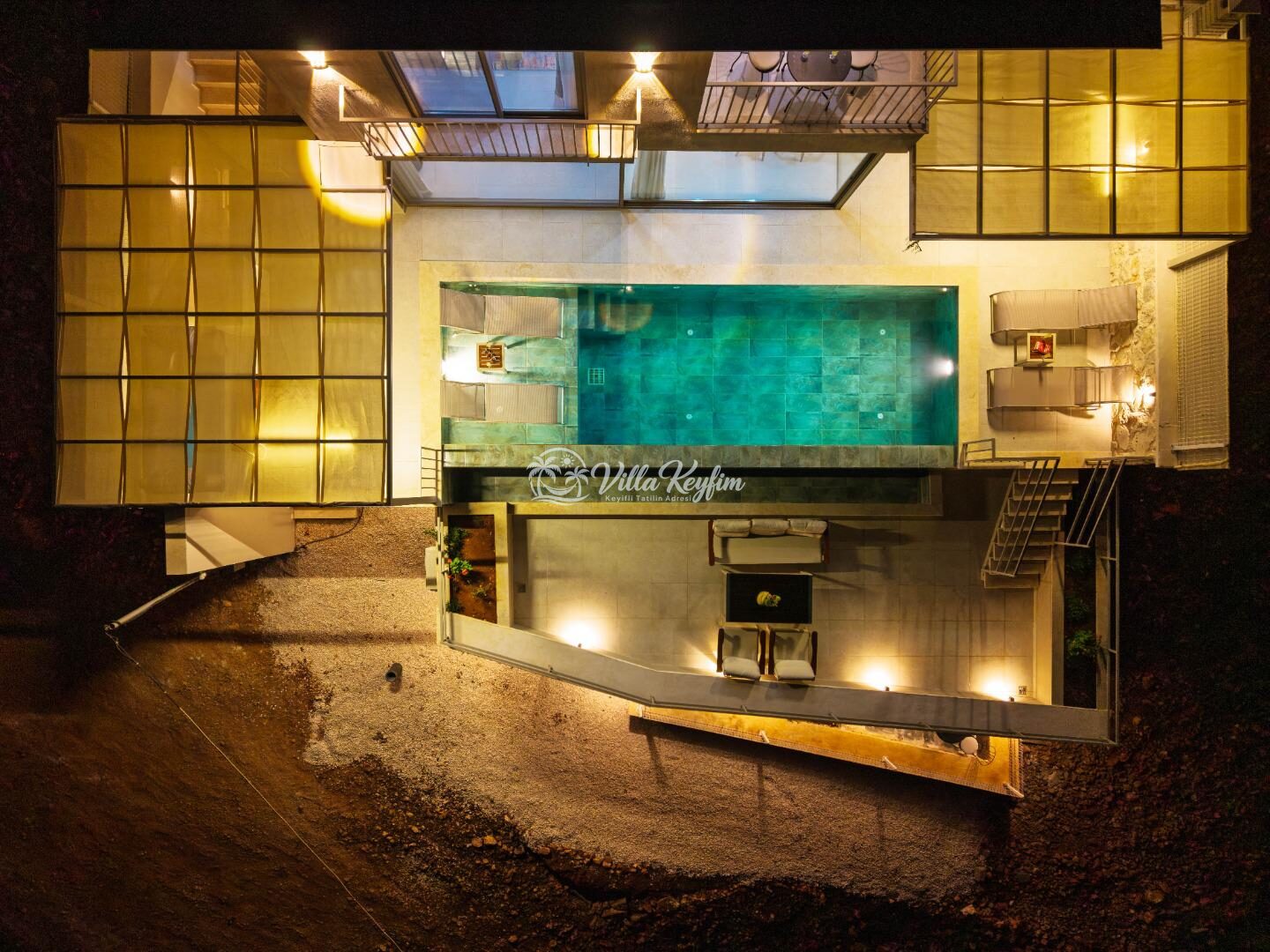 Villa Lumina — 16