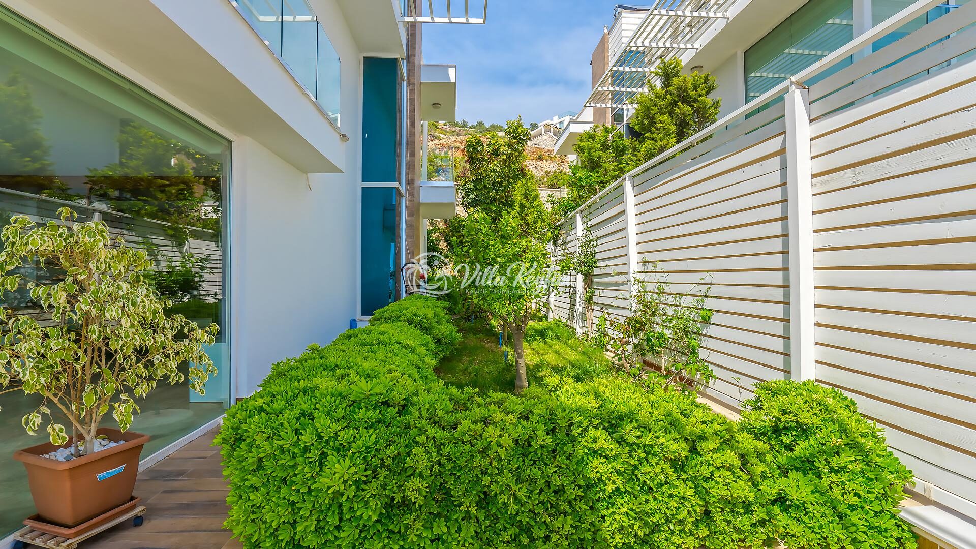 Villa Hillside 3 — 52