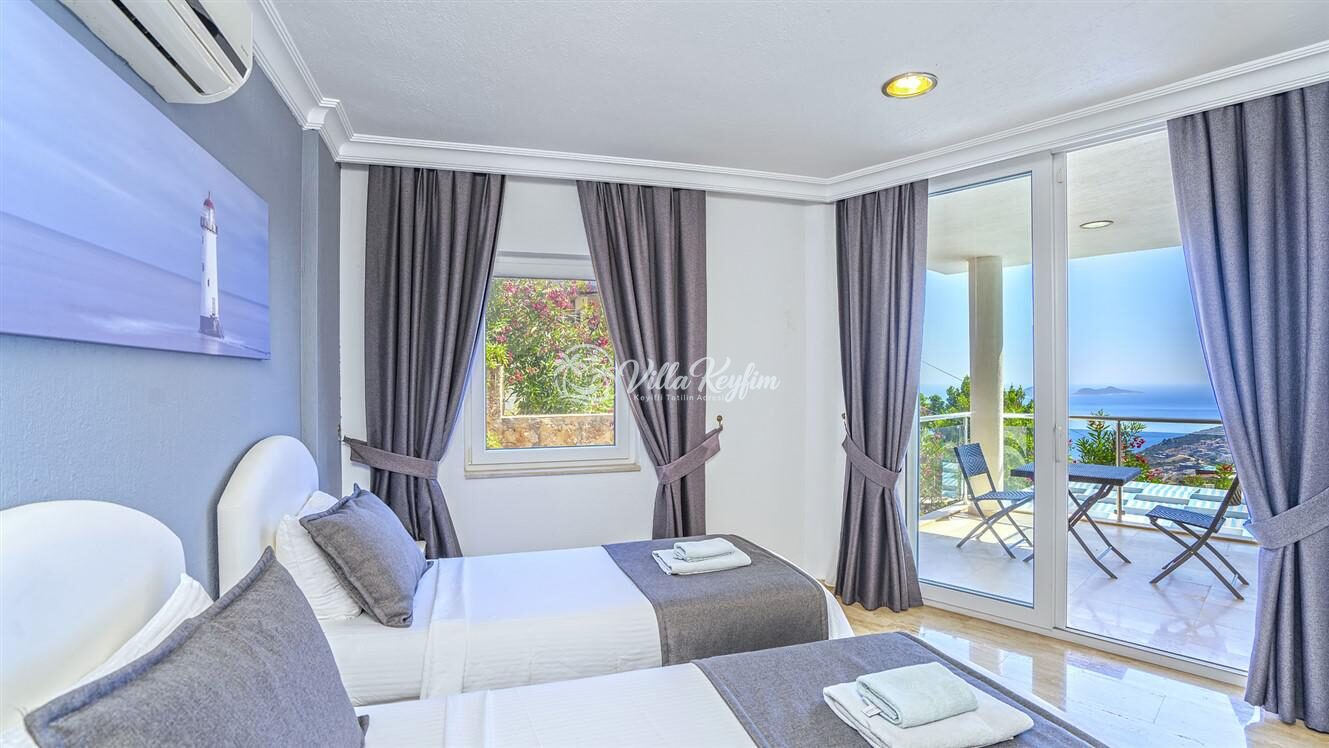 Villa Neptune — 11