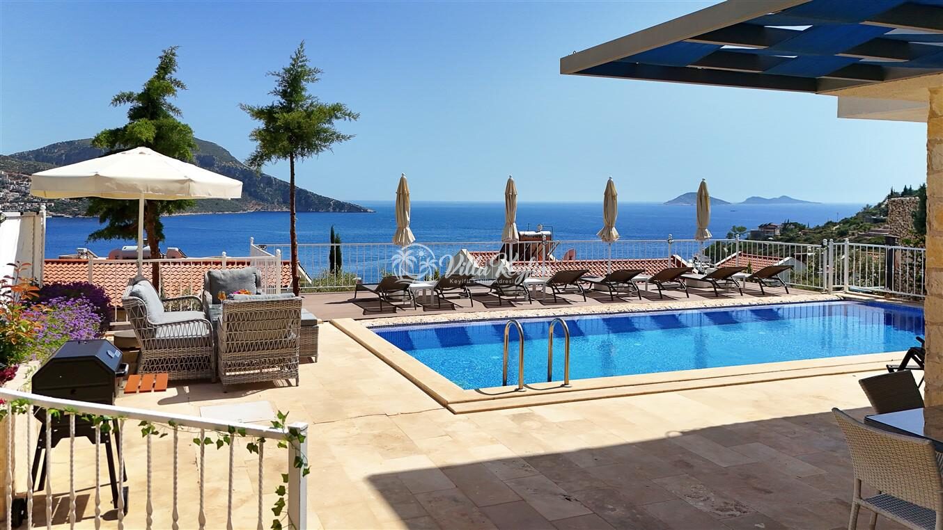 Villa Dionysus — 22