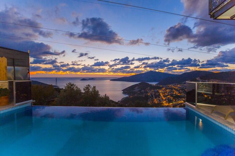 Villa Blue Vista — 2