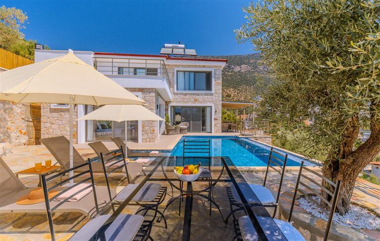 Villa Eterna — 1