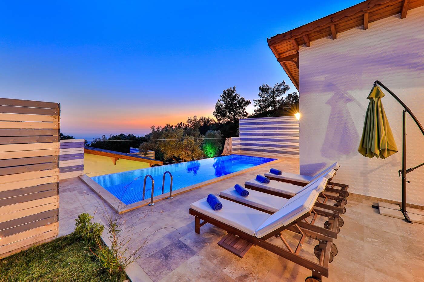 Villa Sunset Duo — 38